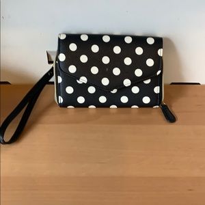Wristlet purse
